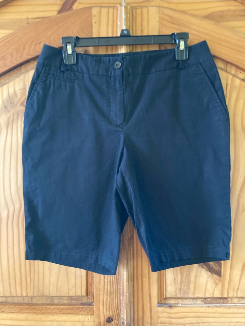 Women's Talbots black long chino Bermuda shorts size 6